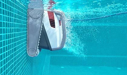 ¿Buscas el limpiafondos más adecuado para tu piscina?